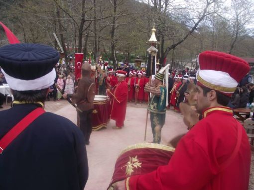  Derekızık - Kestel - Bursa ; Köy ve Şölen Alanı ; Mehter Ekibi - 24 Nisan 2010 Pazar 12; 27