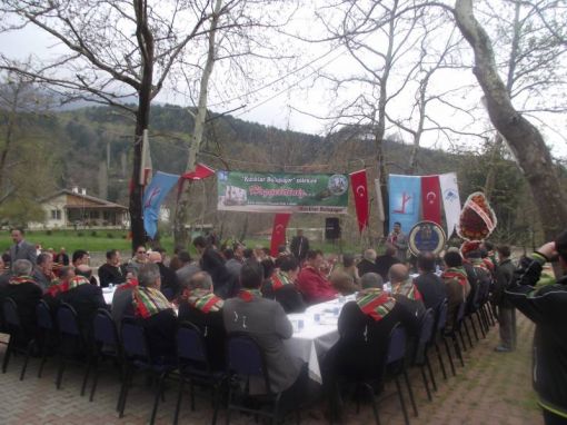  Derekızık - Kestel - Bursa ; Nafi ÇAĞLAR - 24 Nisan 2010 Pazar 12; 27