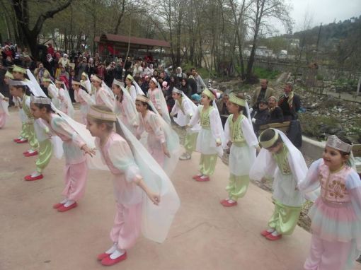  Derekızık - Kestel - Bursa ; Şölen Alanı ; Halk Oyunları - 24 Nisan 2010 Pazar 13;16