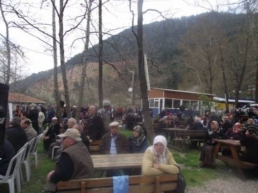  Derekızık - Kestel - Bursa ; Şölen Alanı ; Kızık Halkı ;