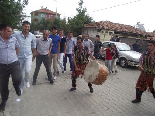  AMASYA ; Gümüşhacıköy'de Kabaoğuz köylüklerinden birisinin düğünü / 24 Ağustos 2013 Ct. 12:05
